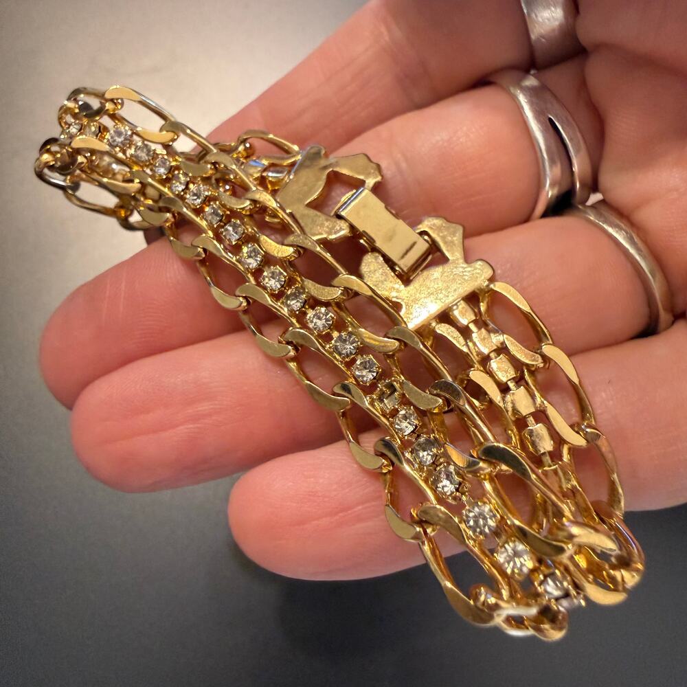 Vintage Gold Tone Chain Rhinestone Bracelet & Earrings - Picture 6 of 11